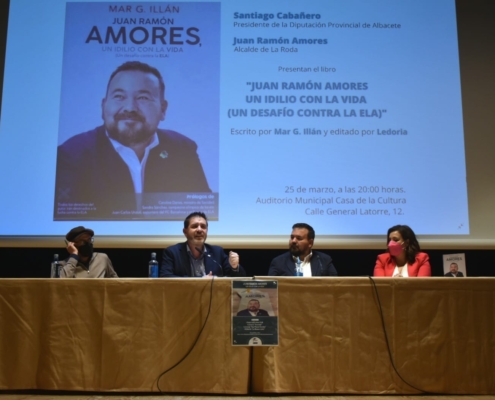 Cabañero participa en la presentación provincial del libro ‘Juan Ramón Amores. Un idilio con la vida (Un desafío contra la ELA)’