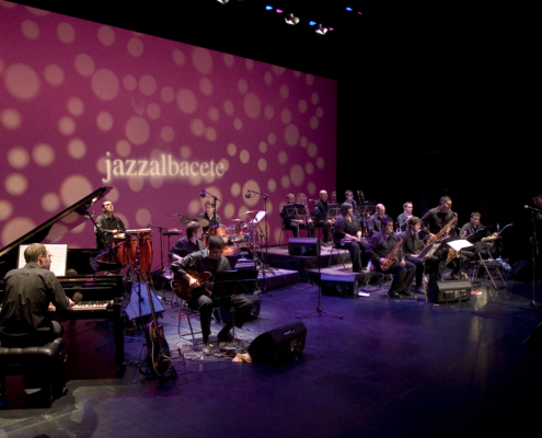 Foto de la Big Band del Real Conservatorio de Música y Danza de la Diputación de Albacete en una de sus actuaciones