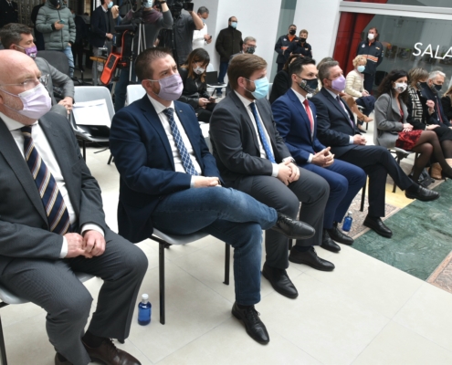 Plano general durante la rueda de prensa del Consejo de Gobierno itinerante en Tarazona