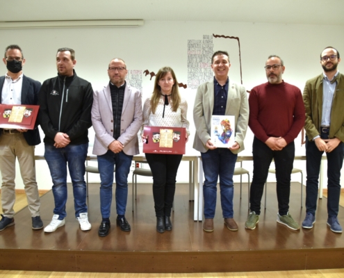 Foto de familia en la presentación del apoyo de la Diputación a las Fiestas Mayores de Almansa 2022