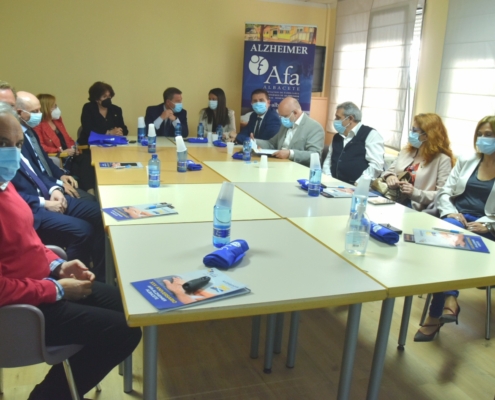 El presidente de la Diputación de Albacete junto al presidente de CLM y la Junta Directa de AFA para conocer los detalles del próximo Centro de  ...