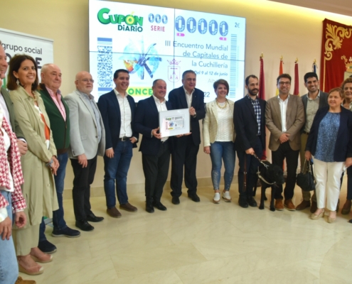 'Foto de familia' en la presentación del Cupón de la ONCE sobre el Albacete Meetings