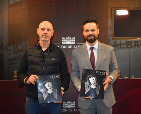 La Diputación de Albacete presenta su exposición ‘Vis a Vis’ de la mano del fotógrafo Pepe Castro y protagonizada por personalidades del mu ...