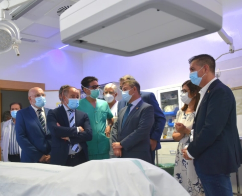 El presidente provincial acompaña a Gª-Page en su visita al Servicio de Radiología y a las obras del CHUA