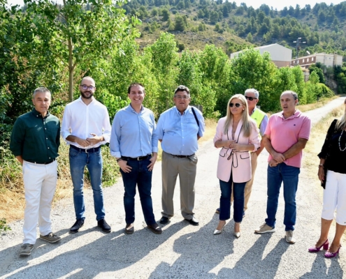 Cabañero y Espinosa visitan la carretera provincial AB-5023, en cuyo arreglo la Diputación de Albacete y el Gobierno de España invertirán cerc ...