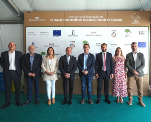 El presidente de la Diputación de Albacete, Santi Cabañero, junto a la vicepresidenta provincial, Amparo Torres, al Consejero de Desarrollo Sost ...