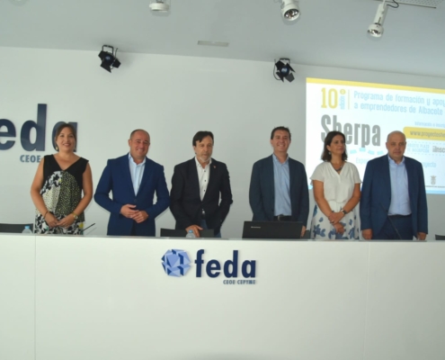 'Foto de familia' frontal en la presentación del X Sherpa de FEDA