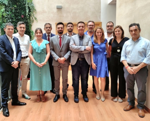 'Foto de familia' de la visita de una delegación del Ministerio de Justicia a la provincia de Albacete en torno a un proyecto piloto de oficinas  ...