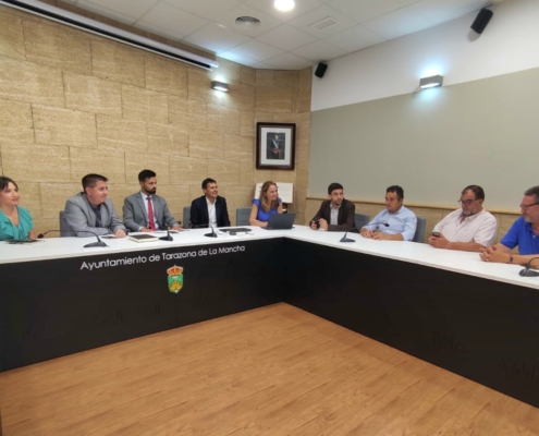 Imagen de la reunión celebrada en Tarazona de La Mancha en torno a la implantación de proyecto piloto de oficinas judiciales