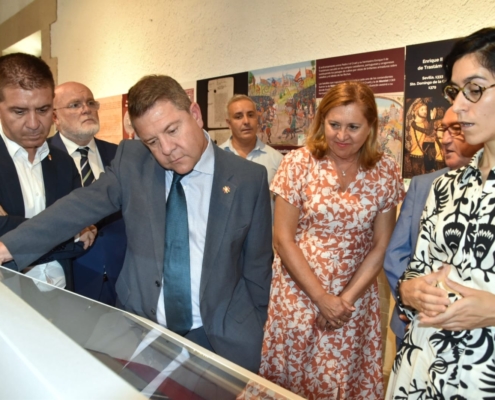 Un momento de la visita a la exposición ubicada en el Centro Cultural La Tercia Real