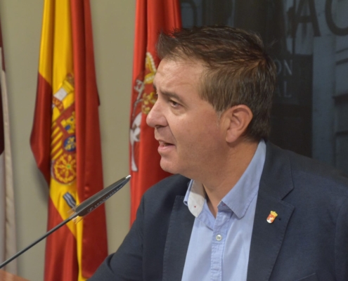 El presidente de la Diputación, Santi Cabañero, durante su intervención