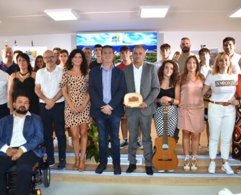 Foto de familia de la presentación de Nerpio en el stand de la Diputación