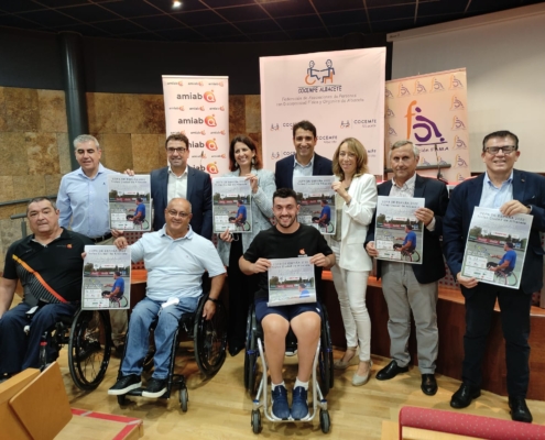 Foto de familia de la presentación del Trofeo Ciudad de Albacete de Tenis en Silla de Ruedas