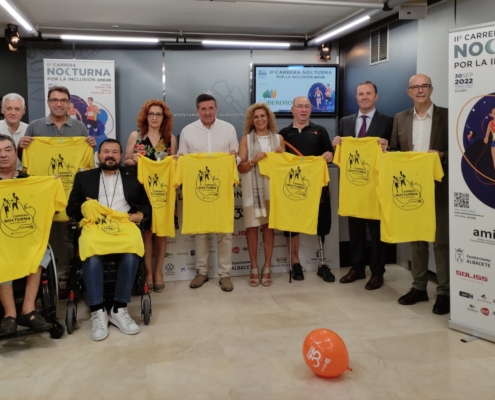 Foto de familia de presentación de la carrera