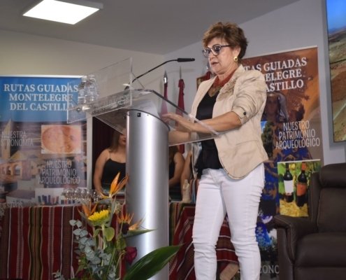 La teniente alegre de Montealegre del Castillo durante su intervención