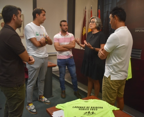 Un momento previo a la presentación en la sala de prensa de la Diputación