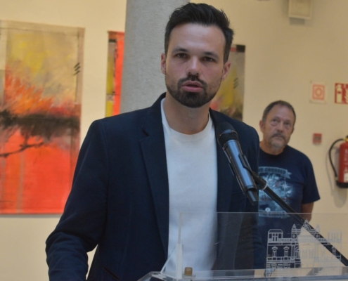 El diputado de Cultura, Miguel Zamora, durante la presentación de Itálica en el Centro Cultural La Asunción