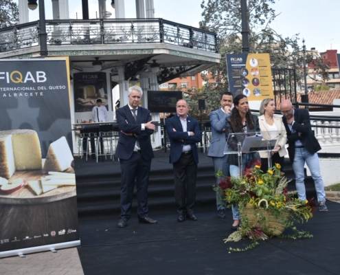 La diputada de Turismo, Raquel Ruiz, durante su intervención en la inauguración de FIQAB