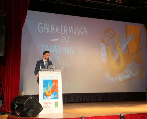 El diputado provincial de Cultura, Miguel Zamora durante su intervención en la IX Gala Provincial de la Música