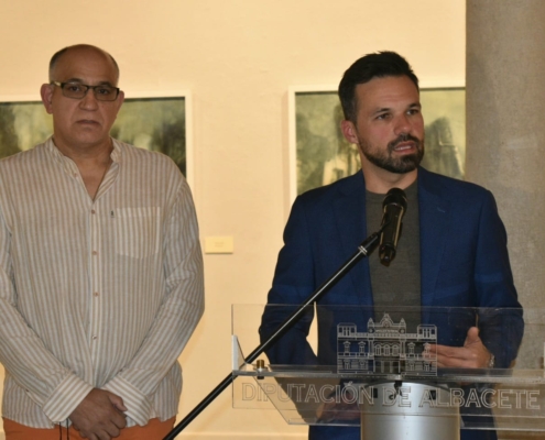 El diputado provincial de Cultura, Miguel Zamora, durante su intervención en la inauguración de la muestra Imperium