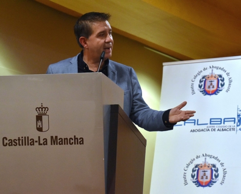 El presidente de la Diputación, Santi Cabañero, durante su intervención