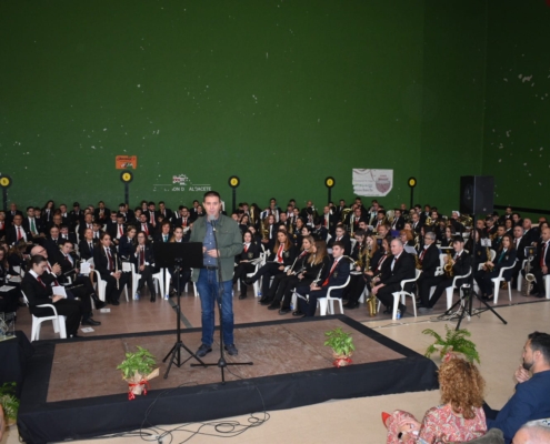 El presidente de la Diputación, Santi Cabañero, durante su intervención en el III Encuentro Provincial de Bandas