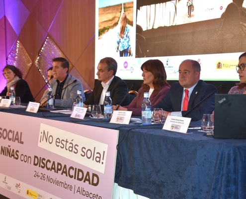 El presidente de la Diputación, Santi Cabañero, en la mesa inaugural durante su intervención en el V Foro Social de Mujeres y Niñas con Discap ...