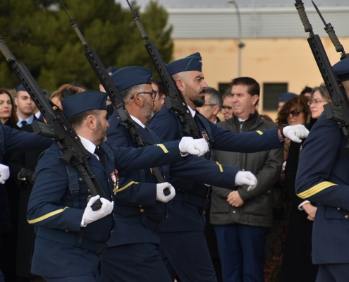 Cabañero se suma a la celebración que la Base Aérea de Albacete ha organizado con motivo de la festividad de la patrona del Ejército del Aire