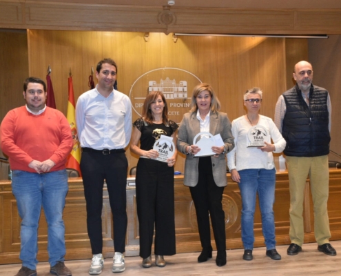 Entrega del premio a las ganadoras del circuito en Categoría Femenina