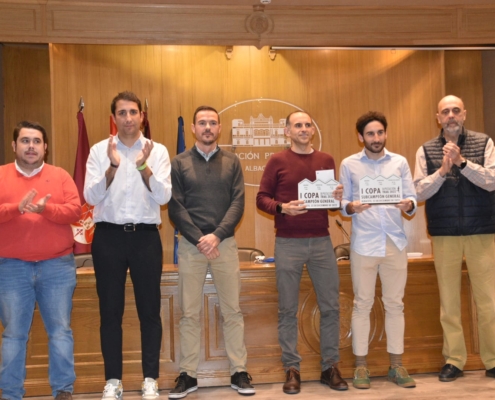 Entrega del premio a los ganadores de la Copa en Categoría Masculina