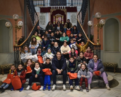 Foto de familia en la escalinata principal de la Diputación de Albacete