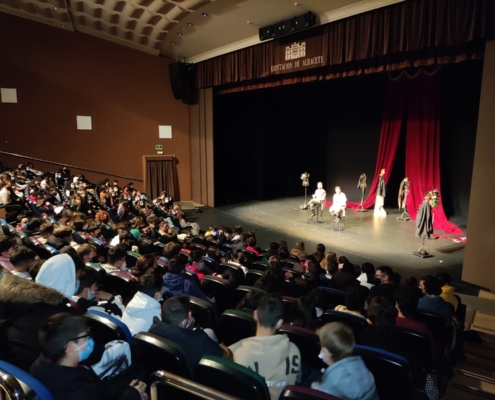 Imagen de archivo de la representación de obra La loca historia de la literatura en el Teatro de la Paz