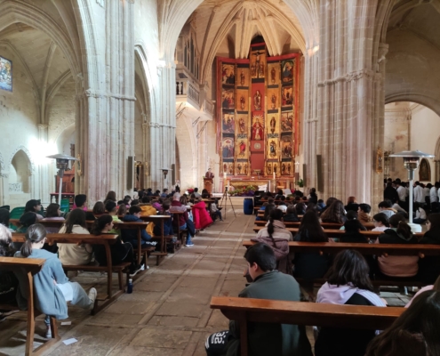 Imagen general de la iglesia minutos previos a la actuación