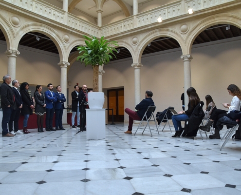 Imagen general del Claustro del C.C, La Asunción durante la inauguración del Belén de la Diputación