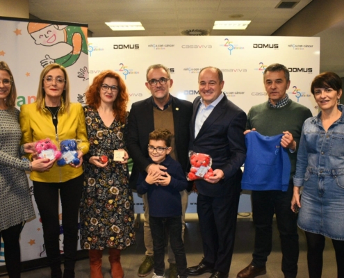 Un momento de la inauguración de la tienda solidaria de AFANION