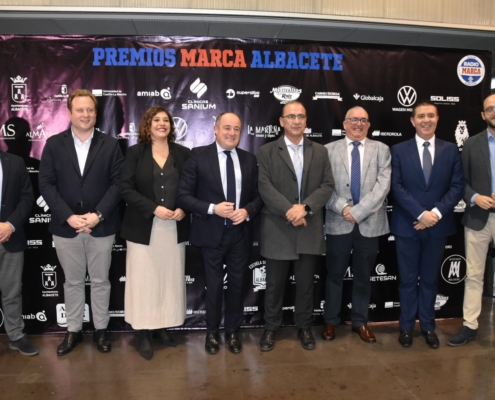 Foto de familia en los Premios Marca Albacete