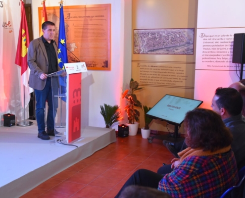 El presidente de la Diputación de Albacete, Santi Cabañero, durante su intervención en el acto de presentación de la programación autonómica ...