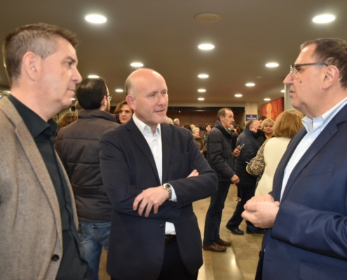 El presidente provincial conversa con el director técnico de la Orquesta Nacional de España junto al director de la Banda Sinfónica Municipal d ...