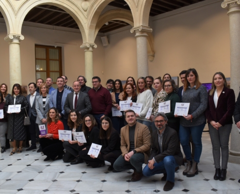 'Foto de familia' en la entrega de Certificados y del Distintivo 2023 del OPI Albacete