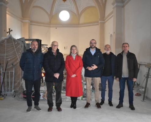 Foto de familia en la iglesia de Pozo Lorente