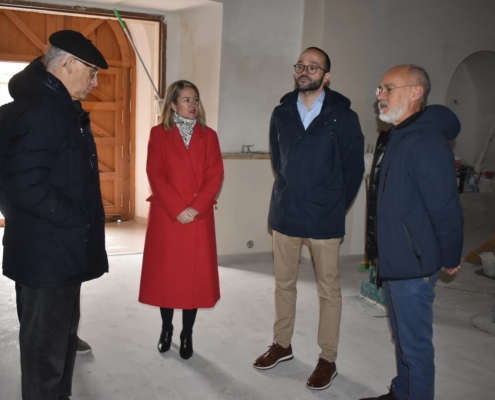 Un momento de la visita a la Iglesia de Pozo Lorente