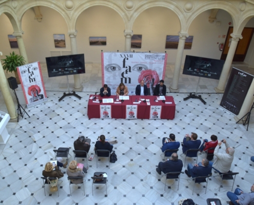 Plano general desde el segundo piso del Centro Cultural La Asunción durante la presentación de la FAEMCLM