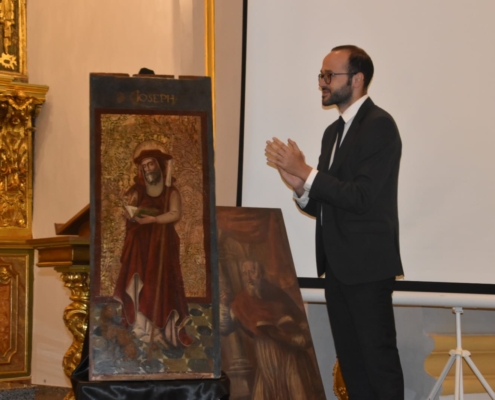 Valera pone en valor “el rico” patrimonio artístico que atesora El Bonillo durante la presentación de sus tablas restauradas de Juan de Borg ...