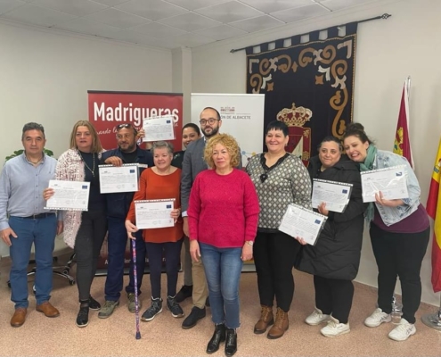 Valera clausura el curso de ‘Operaciones Básicas de Cocina’ en Madrigueras en el que la Diputación ha formado a 8 personas de la mano de su  ...