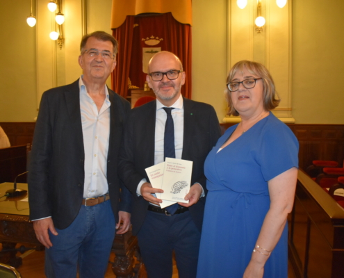 La Diputación de Albacete felicita a Barcarola por su Premio Internacional de Poesía que cumple XXXIV ediciones “sumando reconocimiento y pres ...