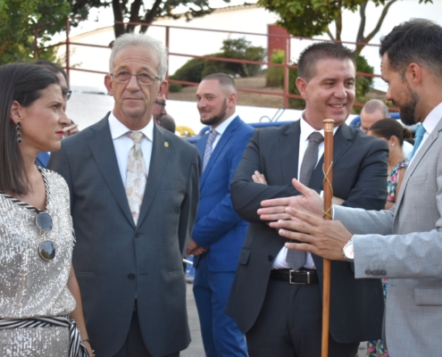 Imagen del presidente provincial junto al alcalde de la localidad la dipurada de Turismo y el pregonero de la Feria y Fiestas 2023 de la localidad