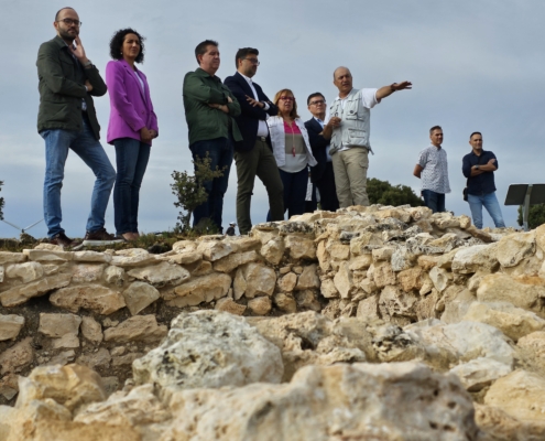 La Diputación avanza en su compromiso con La Graja (Higueruela) que, recién comenzada su cuarta campaña de excavaciones, se consolida como un y ...