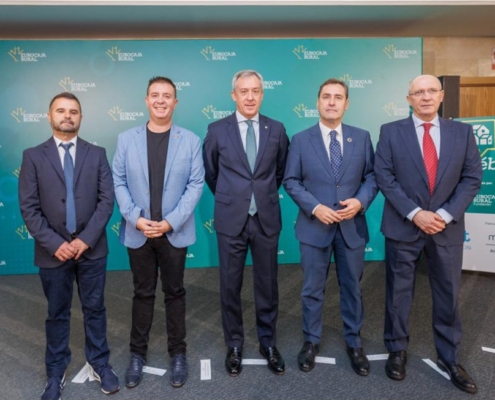 'Foto de familia' previa al comienzo del Foro Empueblate de la Fundación Eurocaja Rural