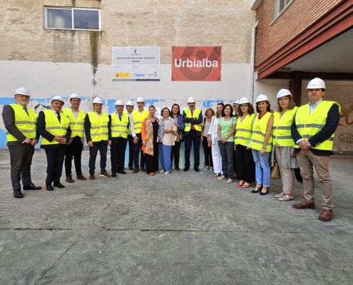 El presidente de la Diputación visita con Gª-Page las obras del nuevo Centro de Salud Zona 3 que mejorará la Asistencia Primaria de cerca de 17 ...