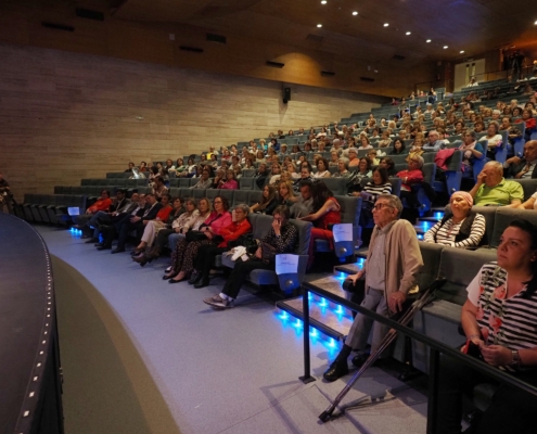 Plano general del público en la entrega de Premios AMAC 2023 en el Auditorio Municipal de Albacete